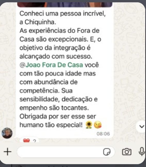 Mensagem de participante elogiando a integração do grupo e o organizador